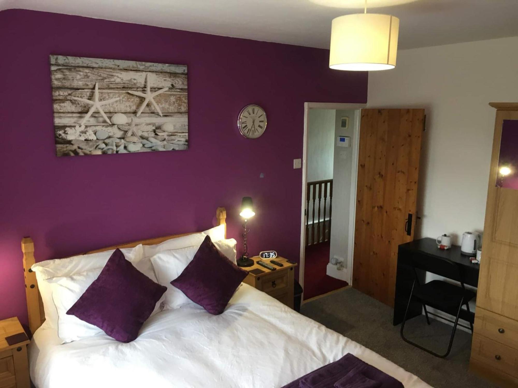 Moonraker Private Room In Our Cosy Cottage Home St. Austell Exterior photo
