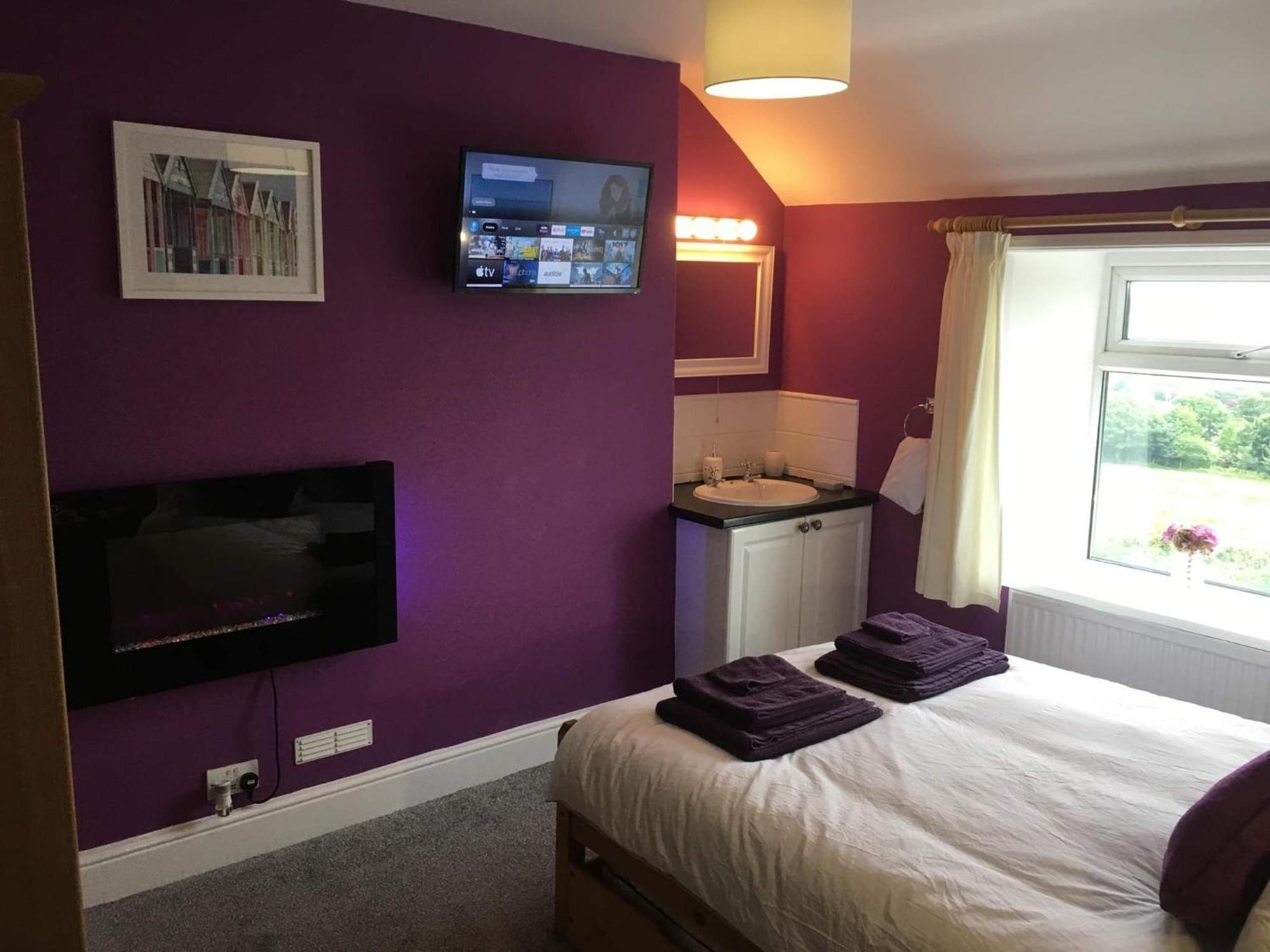 Moonraker Private Room In Our Cosy Cottage Home St. Austell Exterior photo